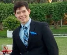 Adam C., SummaEssay editor